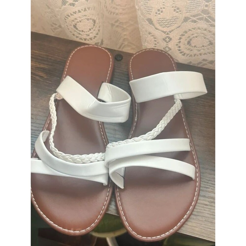 NEW Women’s Size 9 White Braided Strappy Flat Sandals Boho